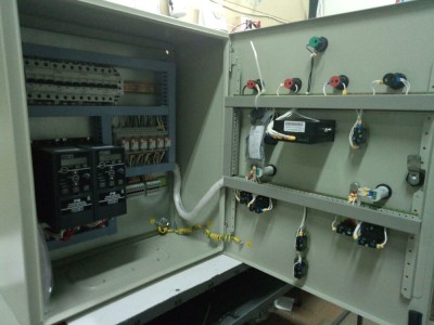 Фото шафи керування обладнанням твердопаливного котла 